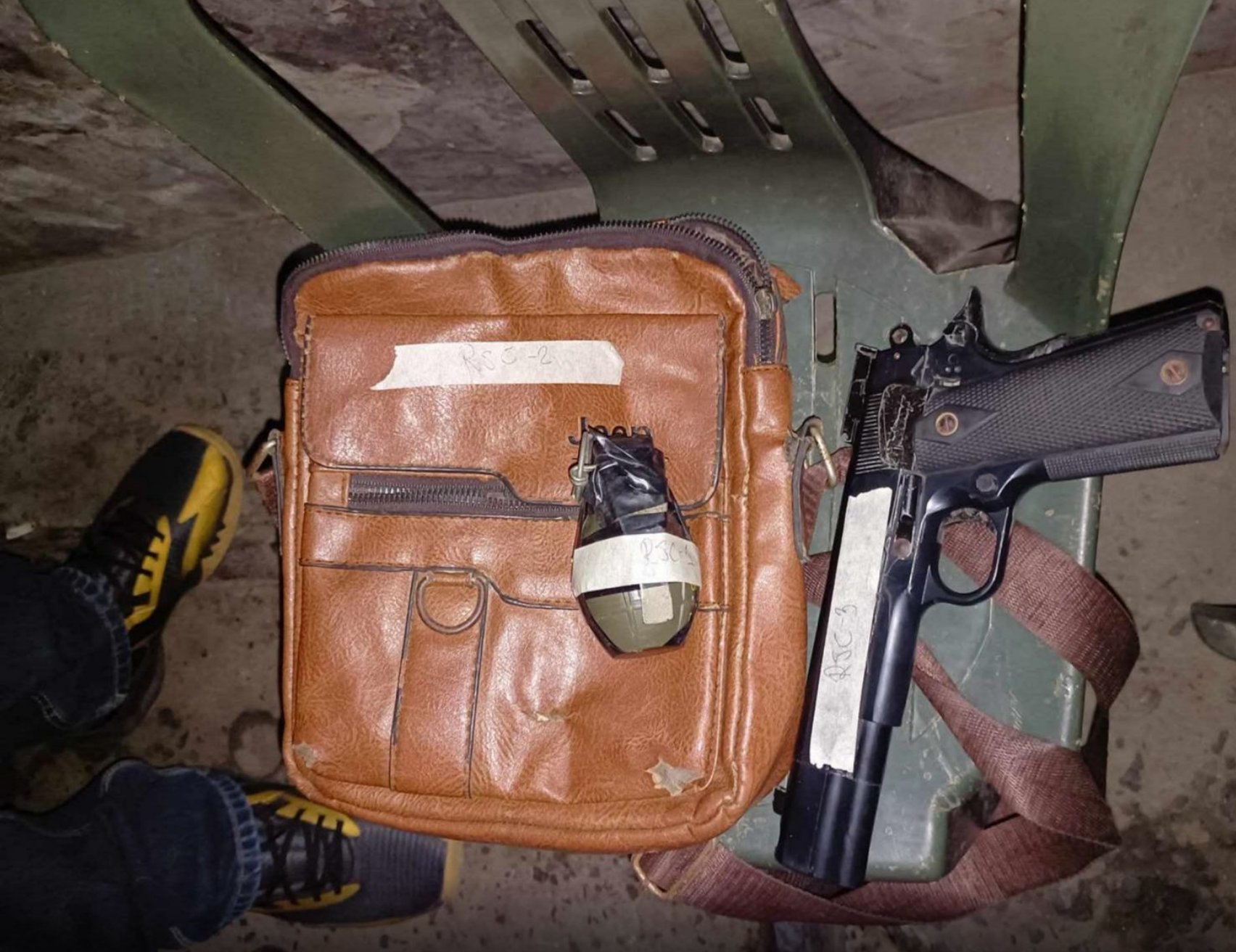 Las Piñas police apprehend suspect, seize explosive
